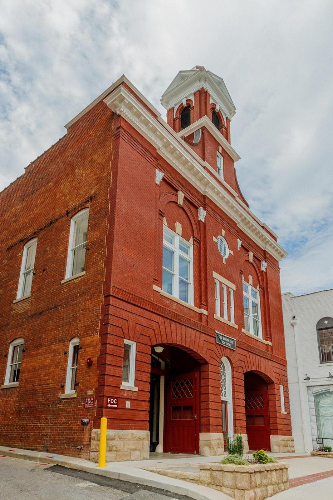 Fire Station One Boutique Hotel Roanoke Exterior photo